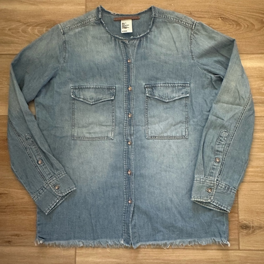 H&M & Denim Chambray Frayed Edges Shirt 4